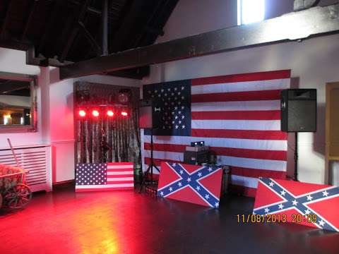 ULTIMATE COUNTRY SHOW BARN DANCE HIRE + LINE DANCE HIRE + COUNTRY MUSIC SPECIALIST photo